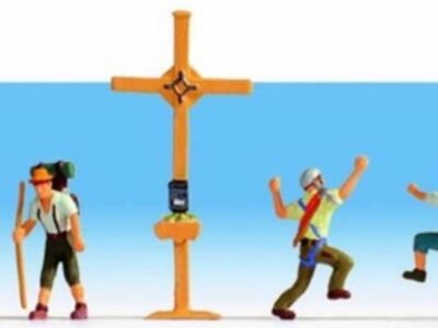 Noch 15874 Mountain Hikers (6) & Cross Figure Set HO Scale