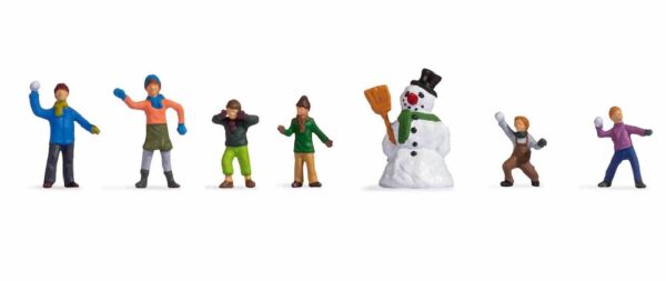 Noch 36821 Children Playing in the Snow (6) Figure Set N Gauge