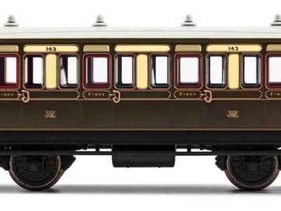 Hornby R40111 GWR, 4 Wheel Coach, 1st Class, Fitted Maglights lighting, 143