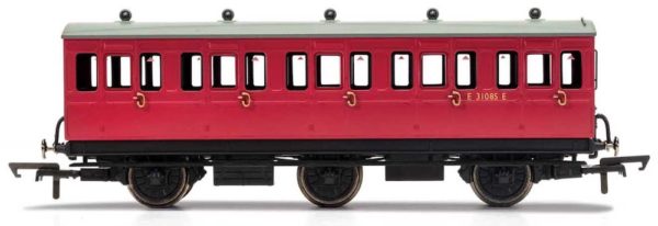 Hornby R40124A BR, 6 Wheel Coach, 3rd Class, Fitted Maglights lighting, E31085