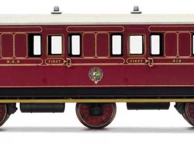 Hornby R40135 NBR, 6 Wheel Coach, 1st Class, Fitted Maglights lighting, 414