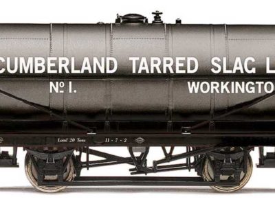 Hornby R60034 20T Tank Wagon, Cumberland Tarred Slag, No1