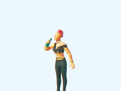 Preiser 28047 Punk - Female HO Gauge Figures