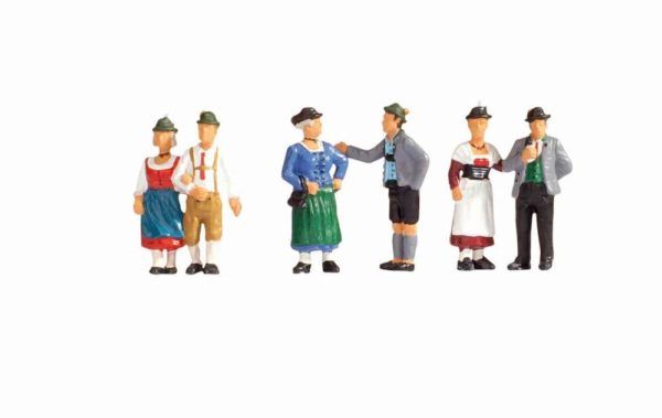 Noch 15578 People in Tradition Costume HO Scale Figures