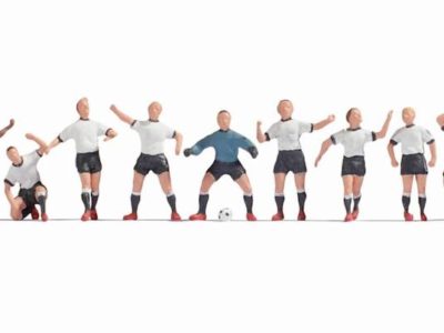 Noch 15965 Football Team - White & Black HO Scale Figures