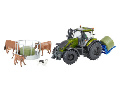 Britains 43323 Valtra Metallic Olive Green Playset