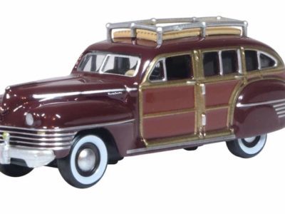 Oxford Diecast 87CB42001 Chrysler T & C Woody Wagon - Regal Maroon 1/87 Scale
