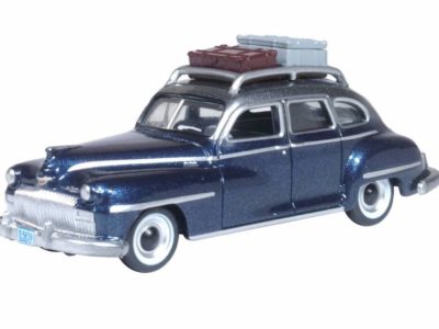 Oxford Diecast 87DS46004 Desoto Suburban 1946 - 48 - Butterfly Blue / Crystal Grey 1/87 Scale