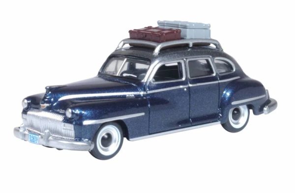 Oxford Diecast 87DS46004 Desoto Suburban 1946 - 48 - Butterfly Blue / Crystal Grey 1/87 Scale