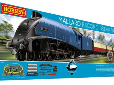 Hornby R1282M Mallard Record Breaker Train Set