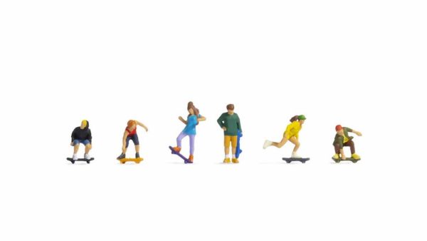 Noch 15889 Skateboarders Figure Set HO Scale