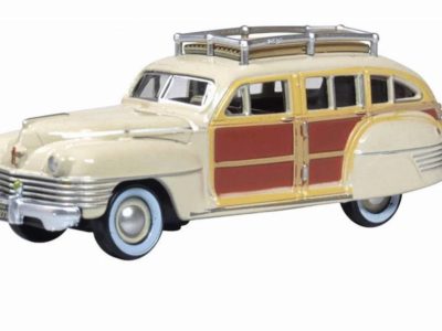 Oxford Diecast 87CB42003 Chrysler T & C Woody Wagon 1942 - Catalina Tan 1/87 Scale