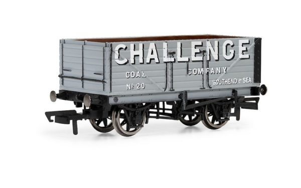 Hornby R60193 7 Plank Wagon - Challenge Coal Company