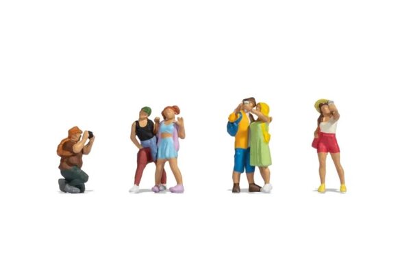 Noch 15473 Tourists HO scale Figures