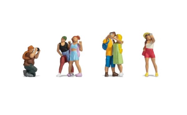 Noch 36473 Tourists Figure N Gauge Figures