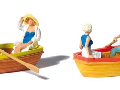Preiser 10686 Rowing Boats, Two Boats & Two Couples HO Gauge Figures
