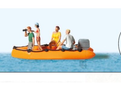 Preiser 10764 Family in Rubber Dinghy HO Gauge Figures
