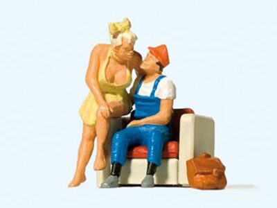 Preiser 28182 Home from a busy work day HO Gauge Figures