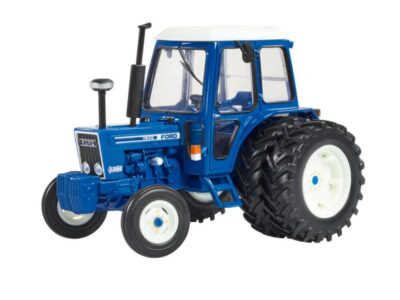 Britains 43371 Ford 7600 Tractor with rear dual Wheels 1/32 Scale
