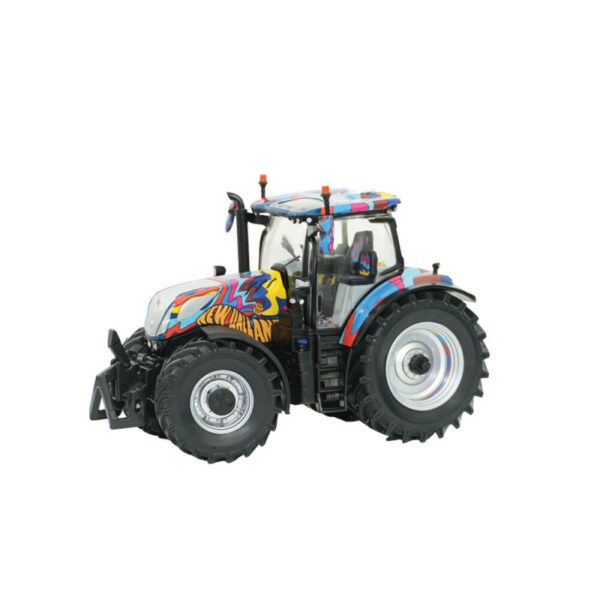 Britains 43392 New Holland T7.300 Tractor 60 Anniversary Limited Edition 1/32 Scale