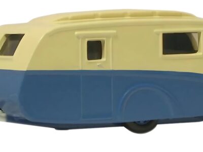 Oxford Diecast 76CV001 Caravan - Blue / Cream 1/76 Scale
