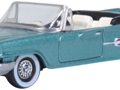 Oxford Diecast 87CC61005 Chrysler 300 Convertible (Open) 1961 Car Pinehurst Green 1/87 Scale